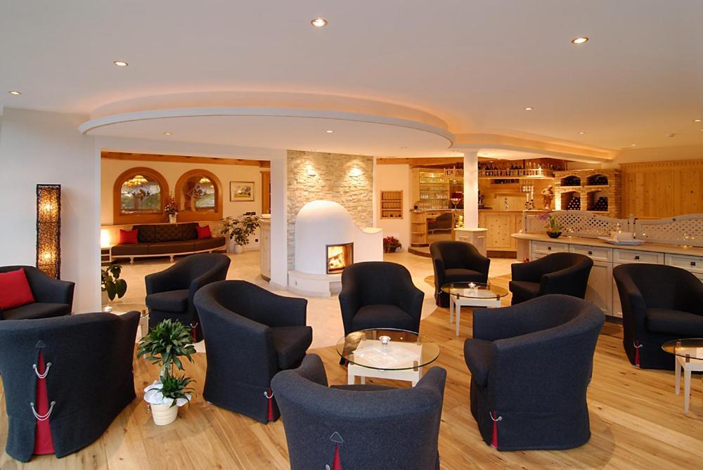 Hotel Talblick Ortisei Exterior photo