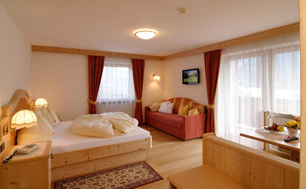Hotel Talblick Ortisei Room photo