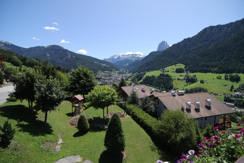 Hotel Talblick Ortisei Exterior photo