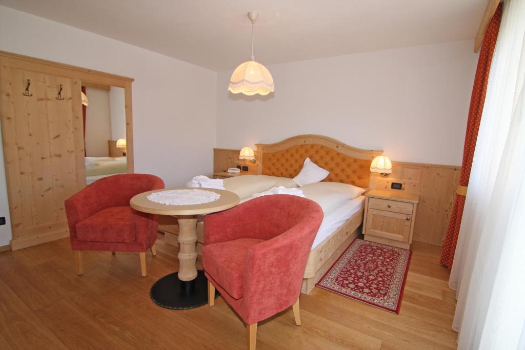 Hotel Talblick Ortisei Room photo