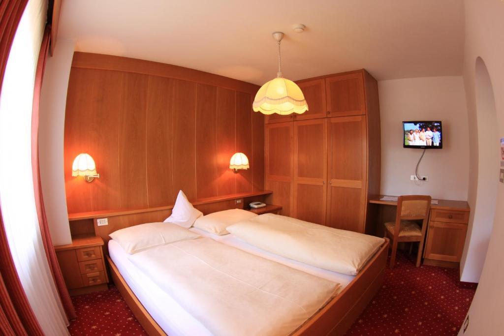 Hotel Talblick Ortisei Room photo